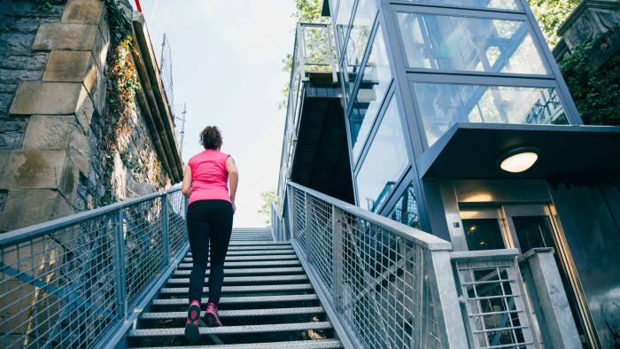 Las políticas para promover la actividad física se quedan cortas escaleras